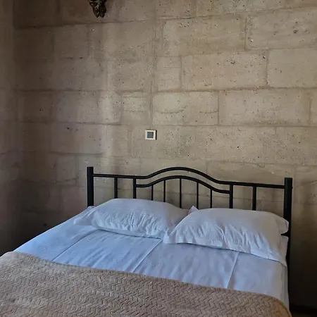 Hotel Ekoton Cave 2*