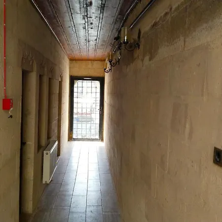 Ekoton Cave Hotel