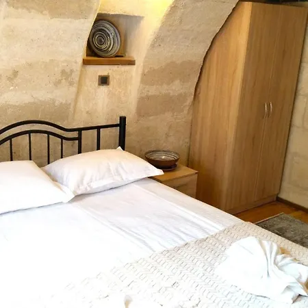 Ekoton Cave 2*