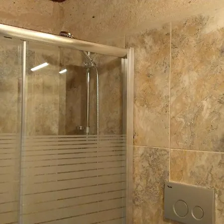 Hotel Ekoton Cave