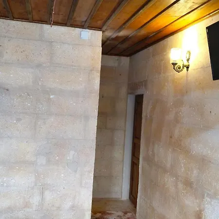 Ekoton Cave 2*